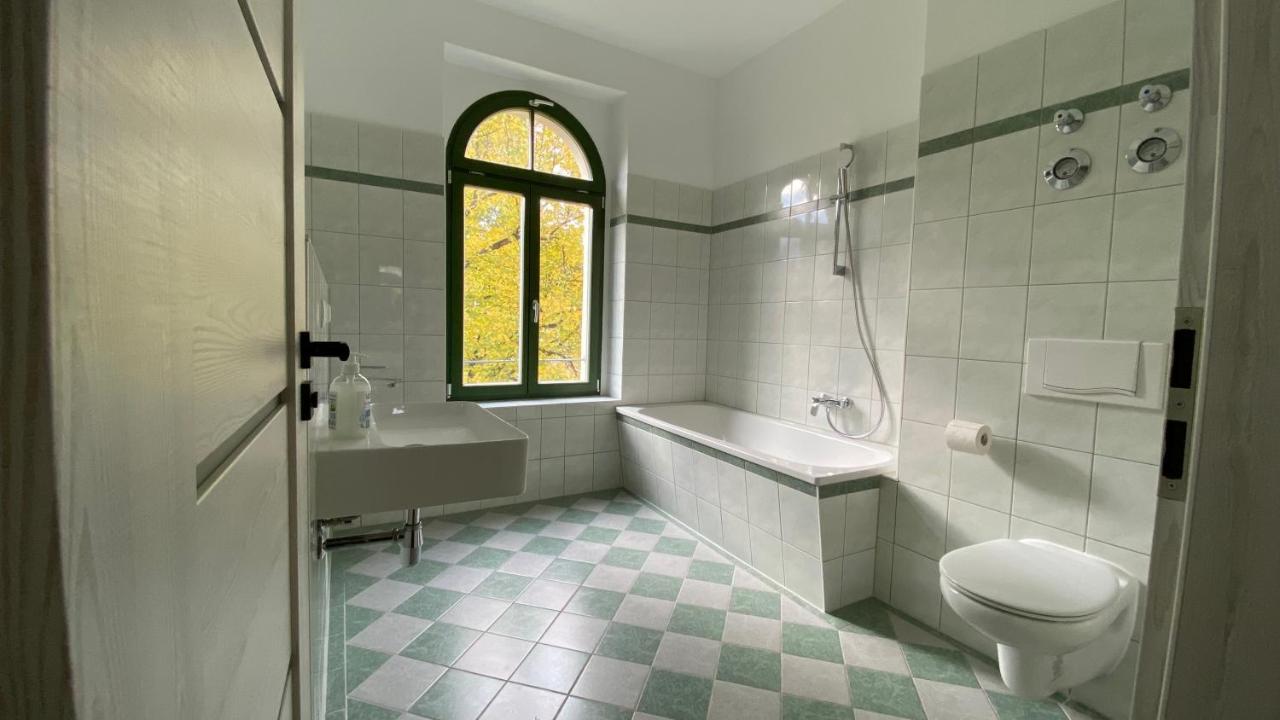 Chez Amis Arena Appartement Leipzig Buitenkant foto